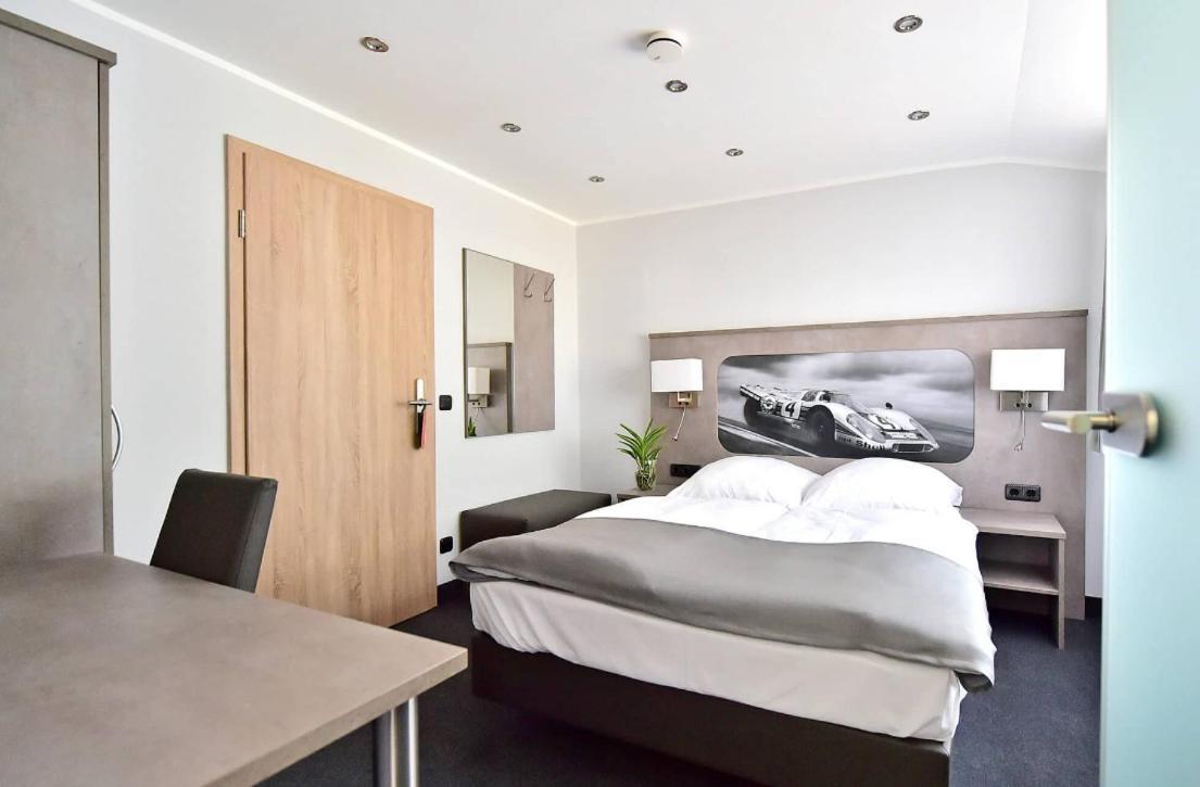 Gt3 Hotel Honerath Экстерьер фото